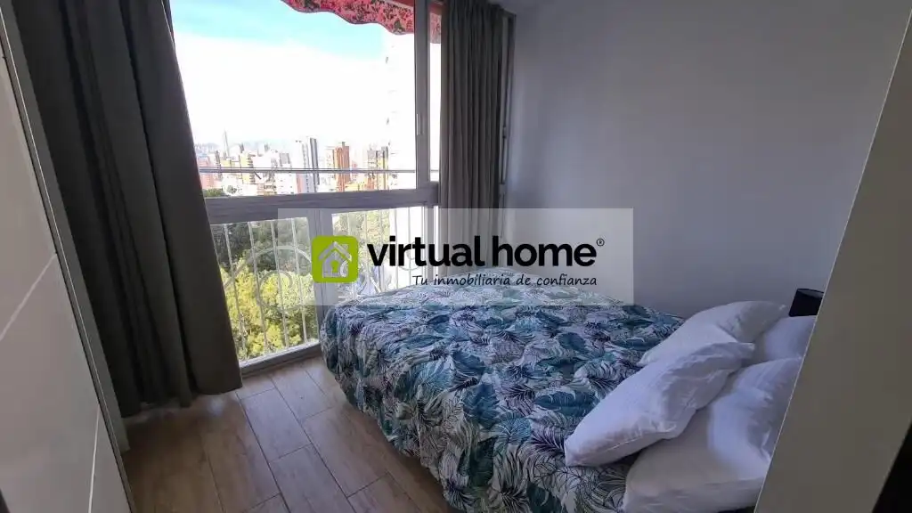 Schlafzimmer von Wohnung zum Verkauf in Benidorm mit Klimaanlage und Gemeinschaftspool