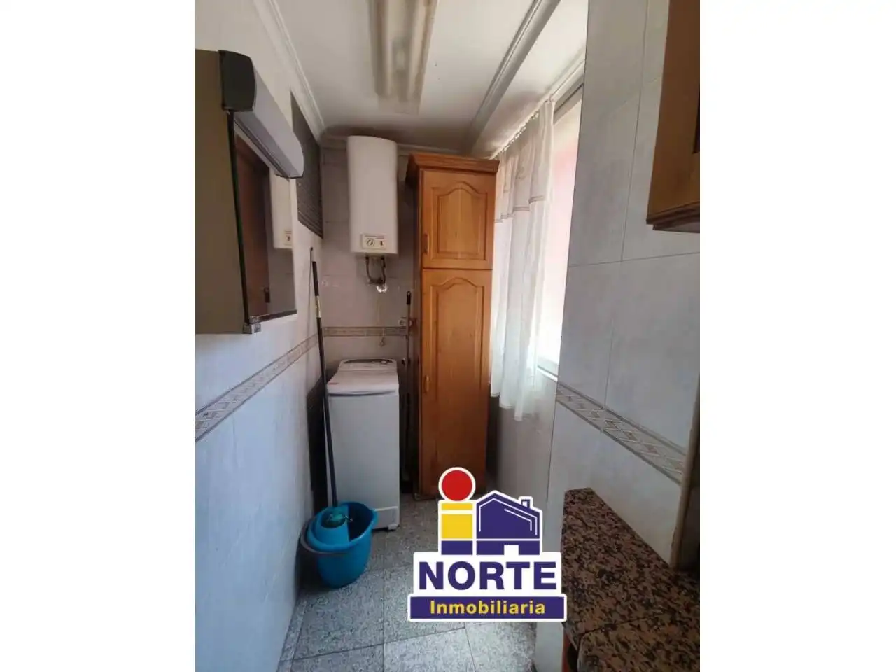 Vista exterior de Piso en venta en Alcoy / Alcoi con Aire acondicionado, Calefacción y Amueblado