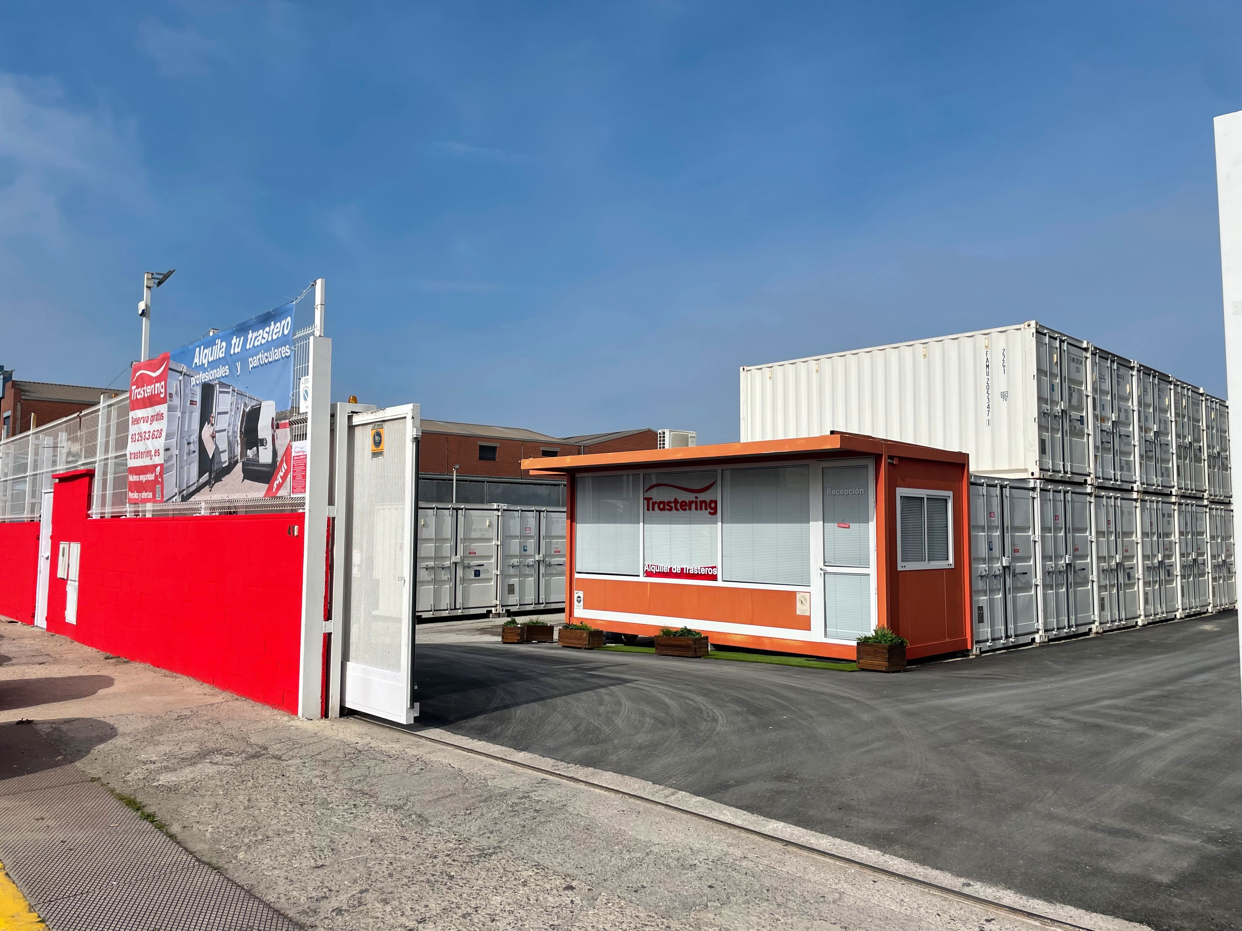 Exterior view of Box room to rent in Cornellà de Llobregat  with Alarm