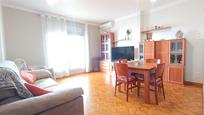 Sala d'estar de Àtic en venda en Badalona amb Aire condicionat, Calefacció i Terrassa