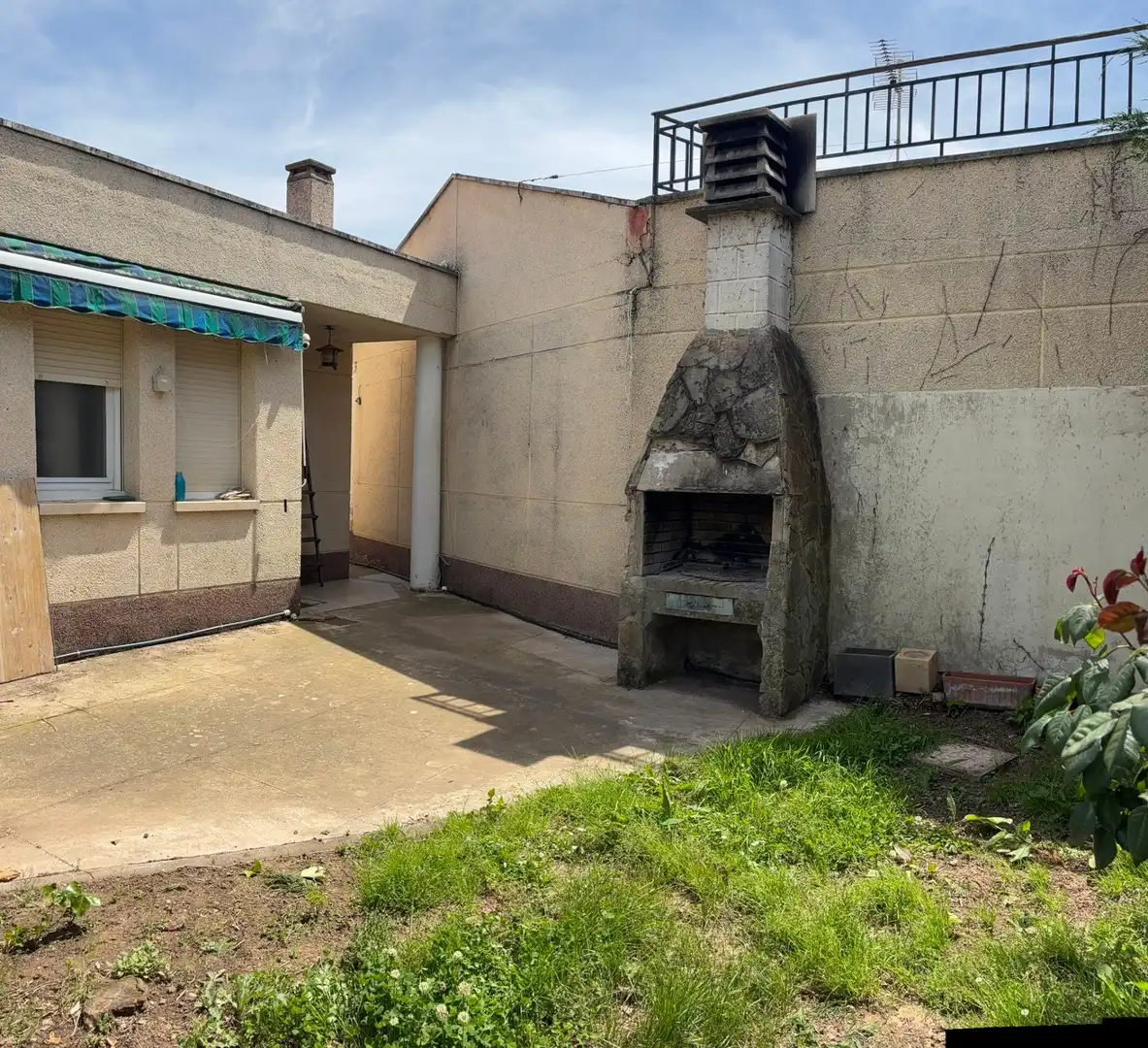Terrace of Residential for sale in Nalda