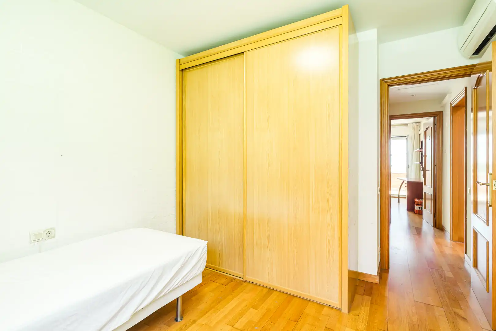 Habitación de Casa adosada en venta en Teià con Aire acondicionado, Calefacción y Jardín privado