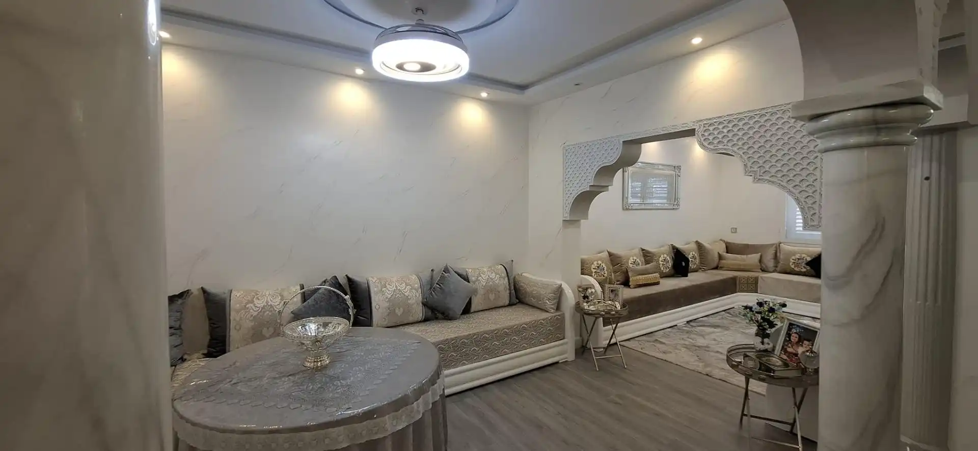 Sala d'estar de Casa o xalet en venda en Dos Hermanas amb Aire condicionat, Calefacció i Terrassa