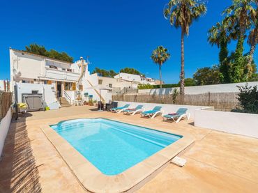 Xalet amb piscina en venda a Carretera Port Pollença
