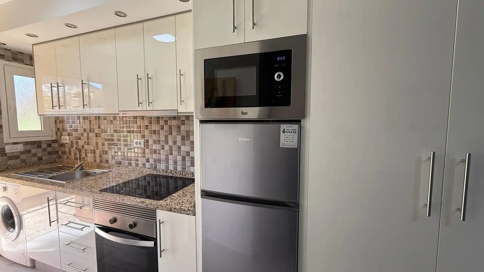 Cuina de Apartament de lloguer en Arona amb Moblat, Forn i Rentadora