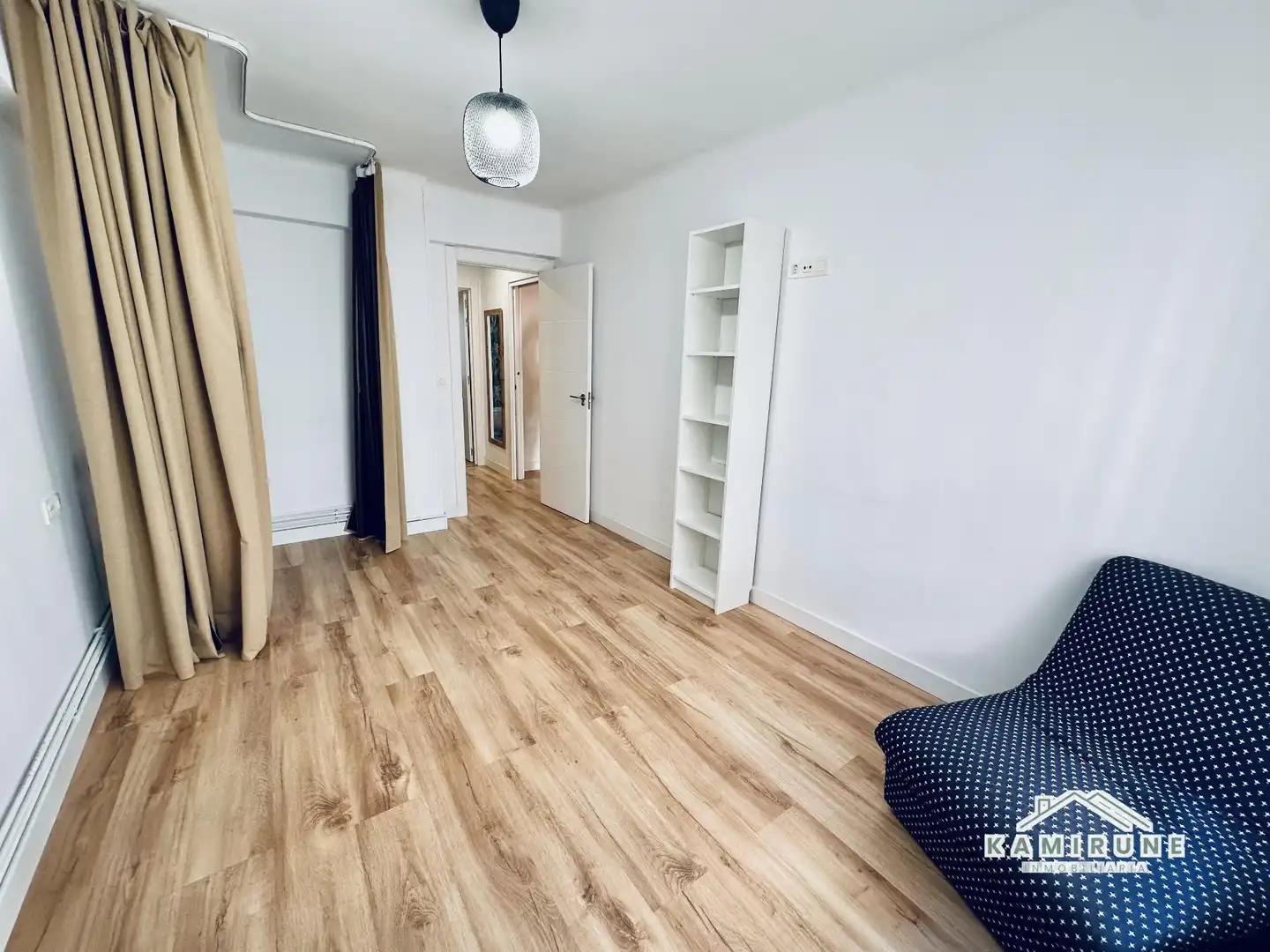 Habitación de Piso en venta en Bilbao  con Calefacción, Terraza y Trastero