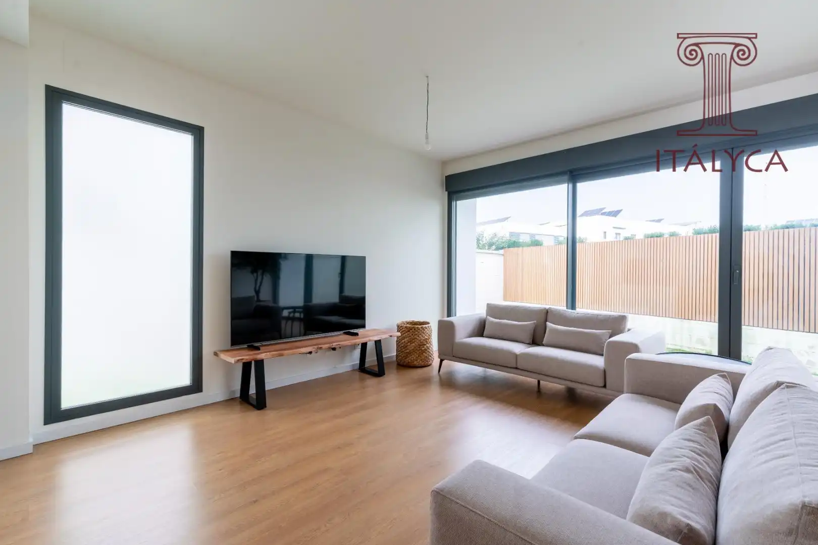 Living room of Detached homes for sale in Mairena del Aljarafe  with Heating, Private garden and Terrace