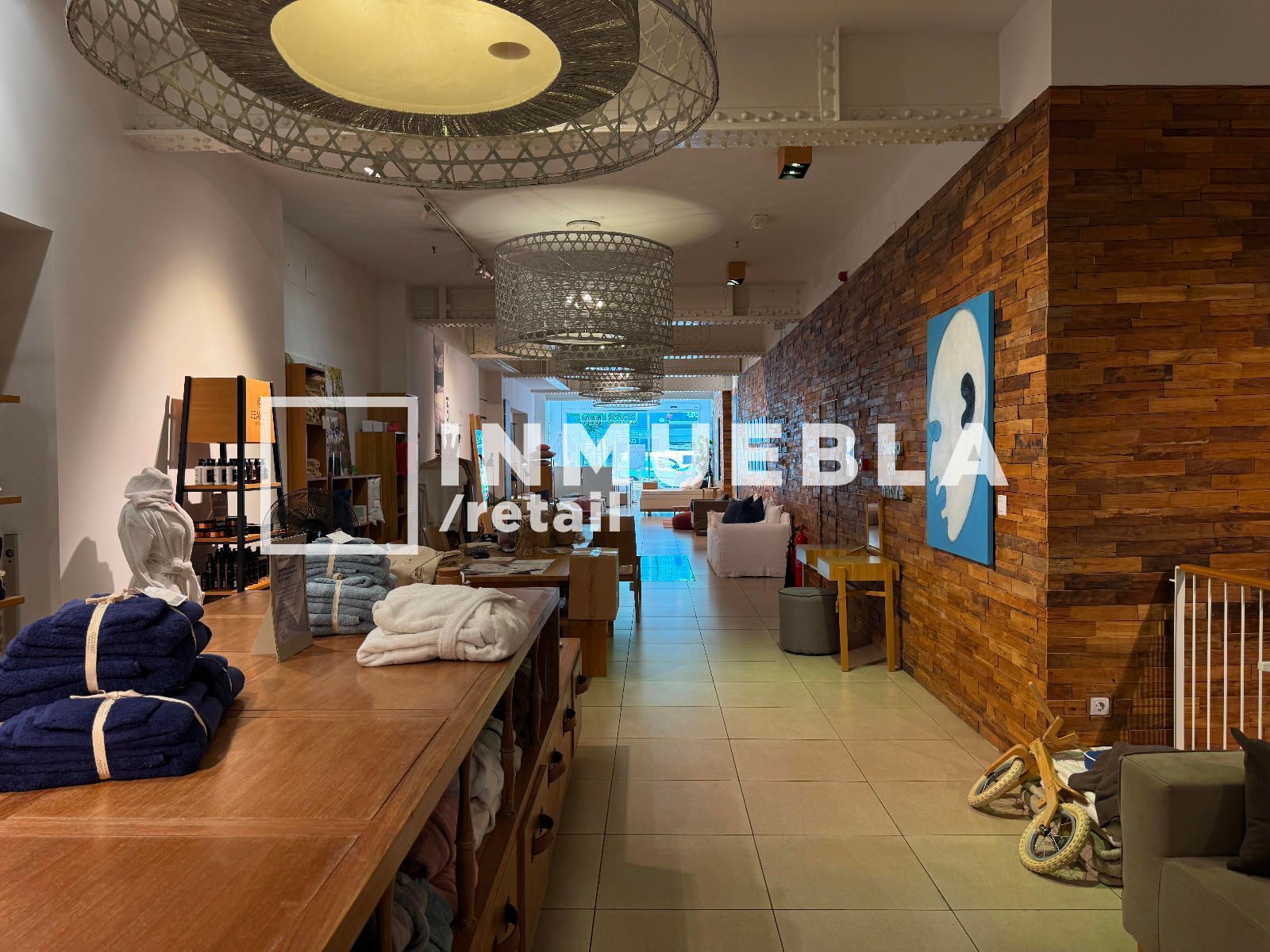 Premises for sale in  Barcelona Capital  with Internet