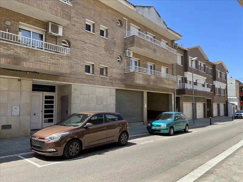 Local comercial en venta en NARCIS MONTURIOL, DE, imagen 2
