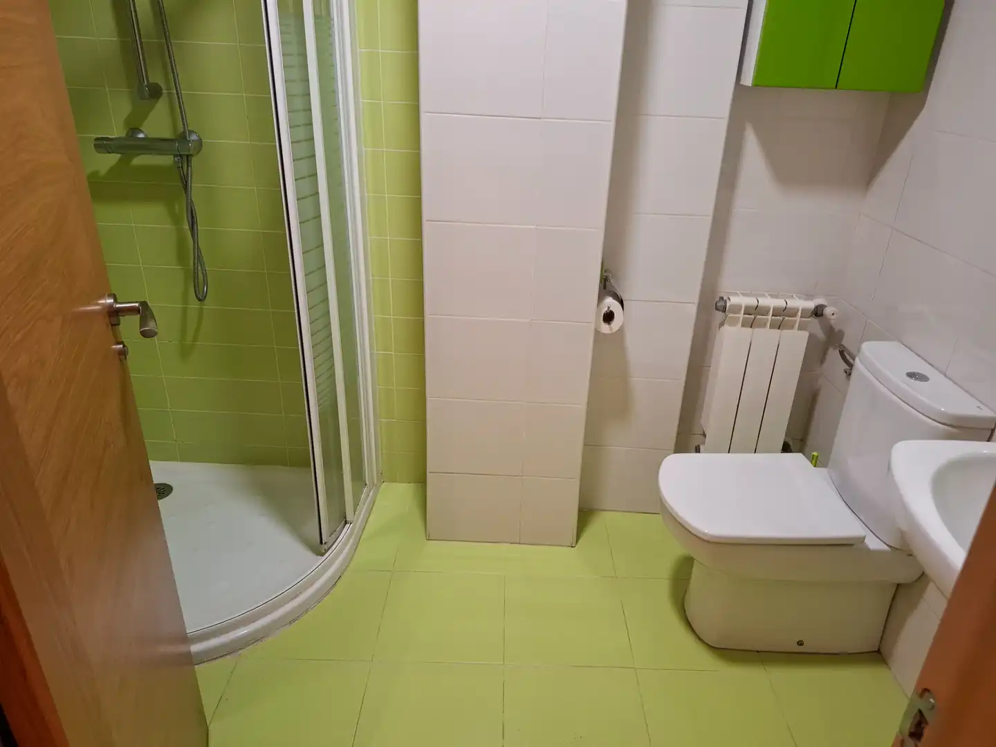 Baño de Piso en venta en Burela con Calefacción y Amueblado