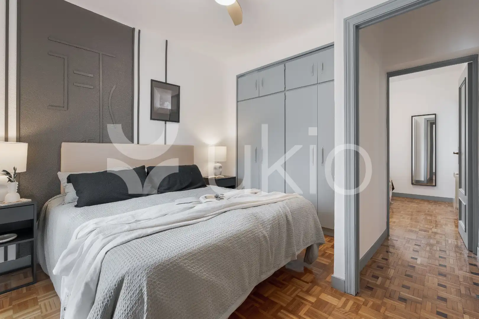 Dormitori de Apartament de lloguer en Madrid amb Aire condicionat, Calefacció i Terrassa