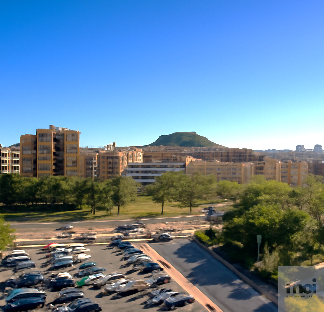 Vista exterior de Pis en venda en Alicante / Alacant amb Moblat