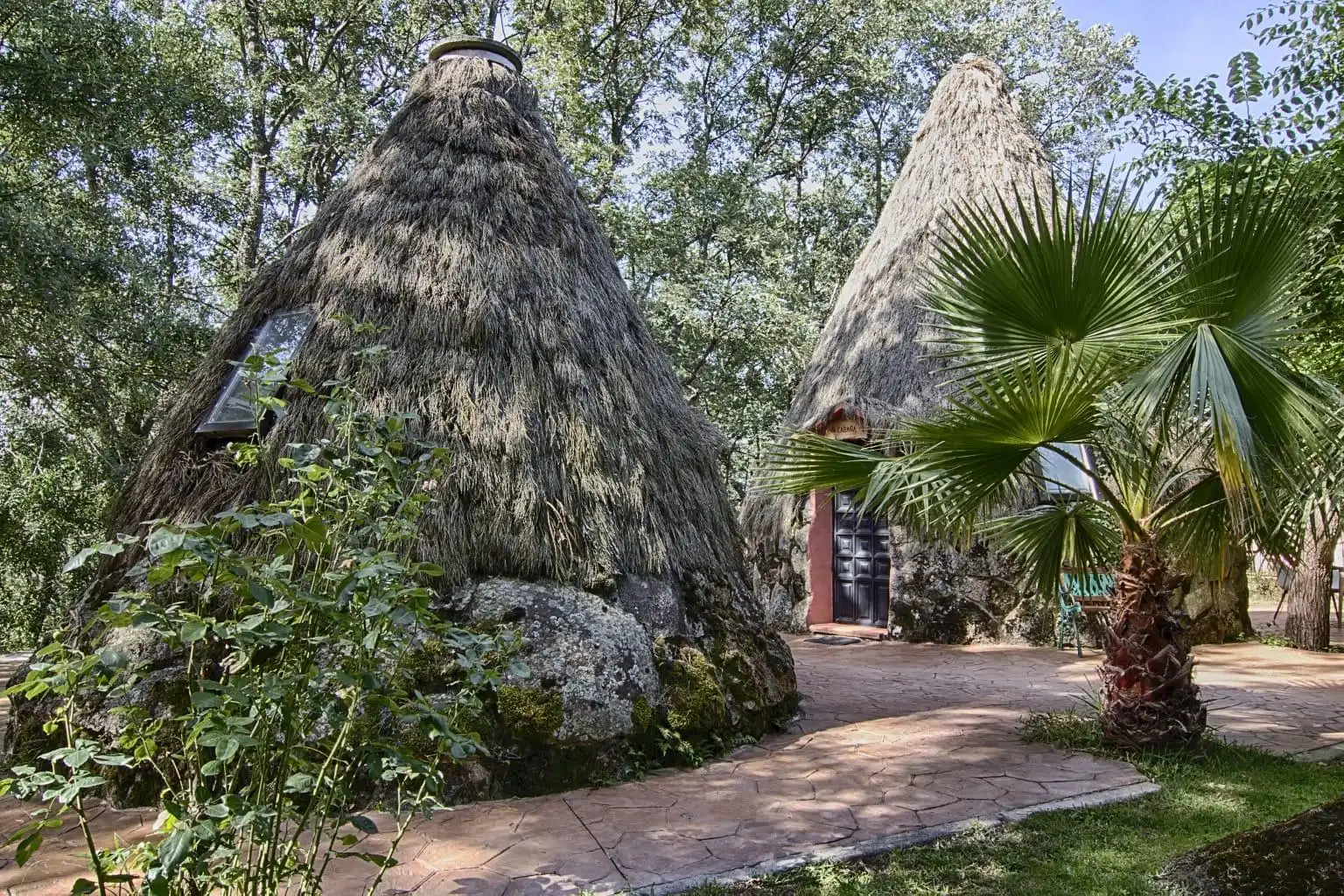 Vista exterior de Casa o xalet en venda en Candeleda amb Aire condicionat, Calefacció i Jardí privat