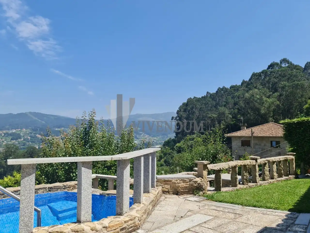 Vista exterior de Casa o chalet en venta en Redondela con Calefacción, Jardín privado y Terraza