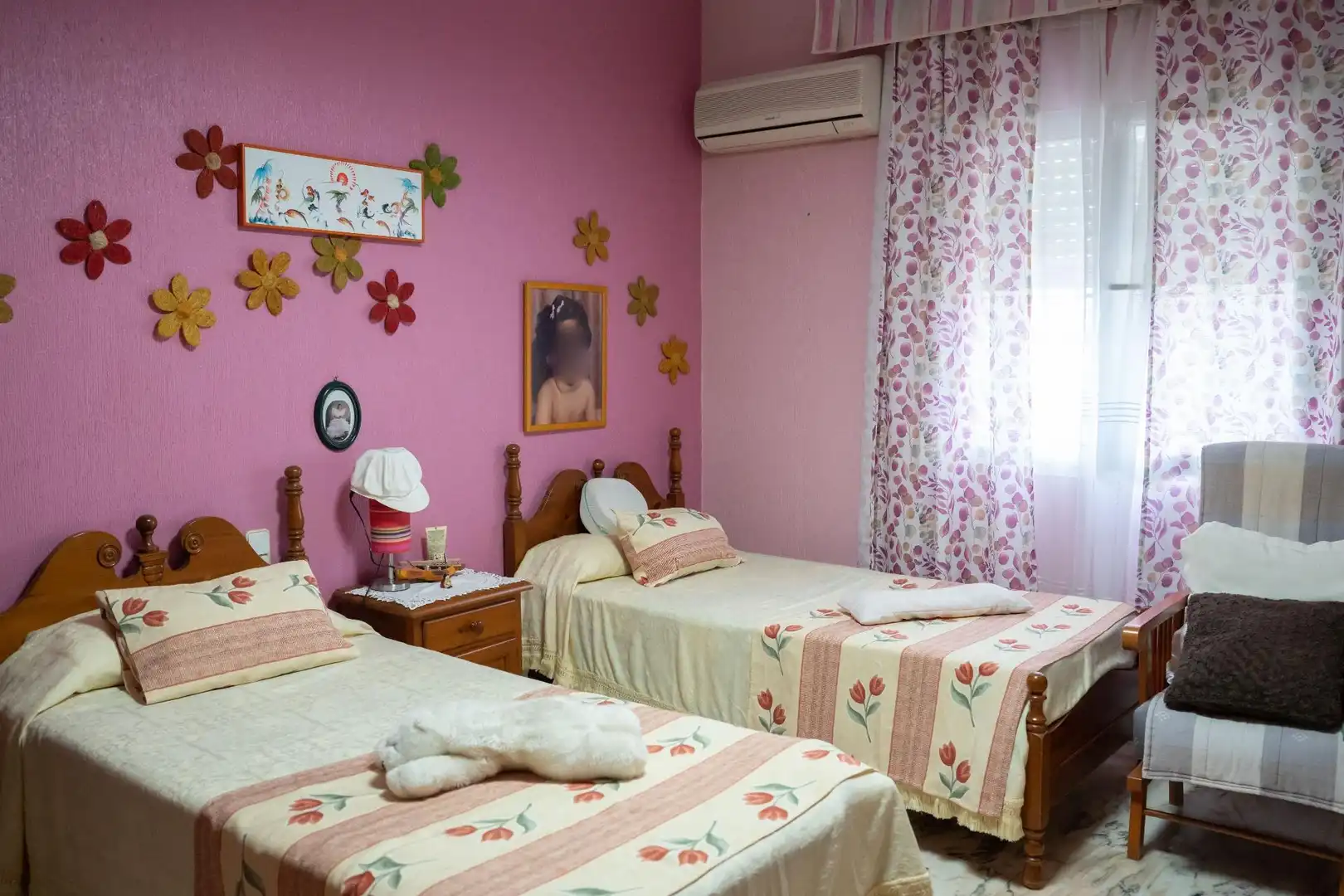 Bedroom of Houses for sale in Gines  with Air Conditioner, Heating and Private garden