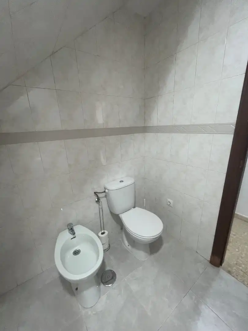 Bathroom of Flat for rent in Almendralejo  with Air Conditioner, Furnished and Oven