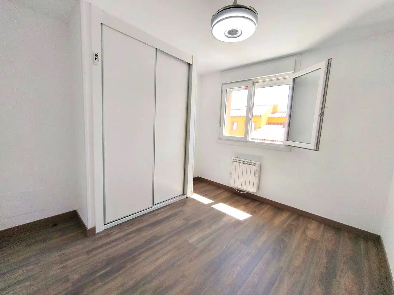 Dormitori de Casa adosada en venda en Magán amb Calefacció, Parquet i Terrassa