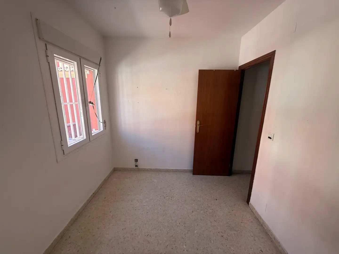 Habitación de Casa adosada en venta en Algeciras con Jardín privado y Piscina comunitaria