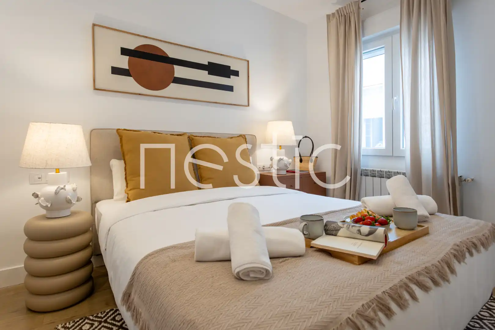 Habitación de Apartamento de alquiler en Madrid con Aire acondicionado, Calefacción y Amueblado