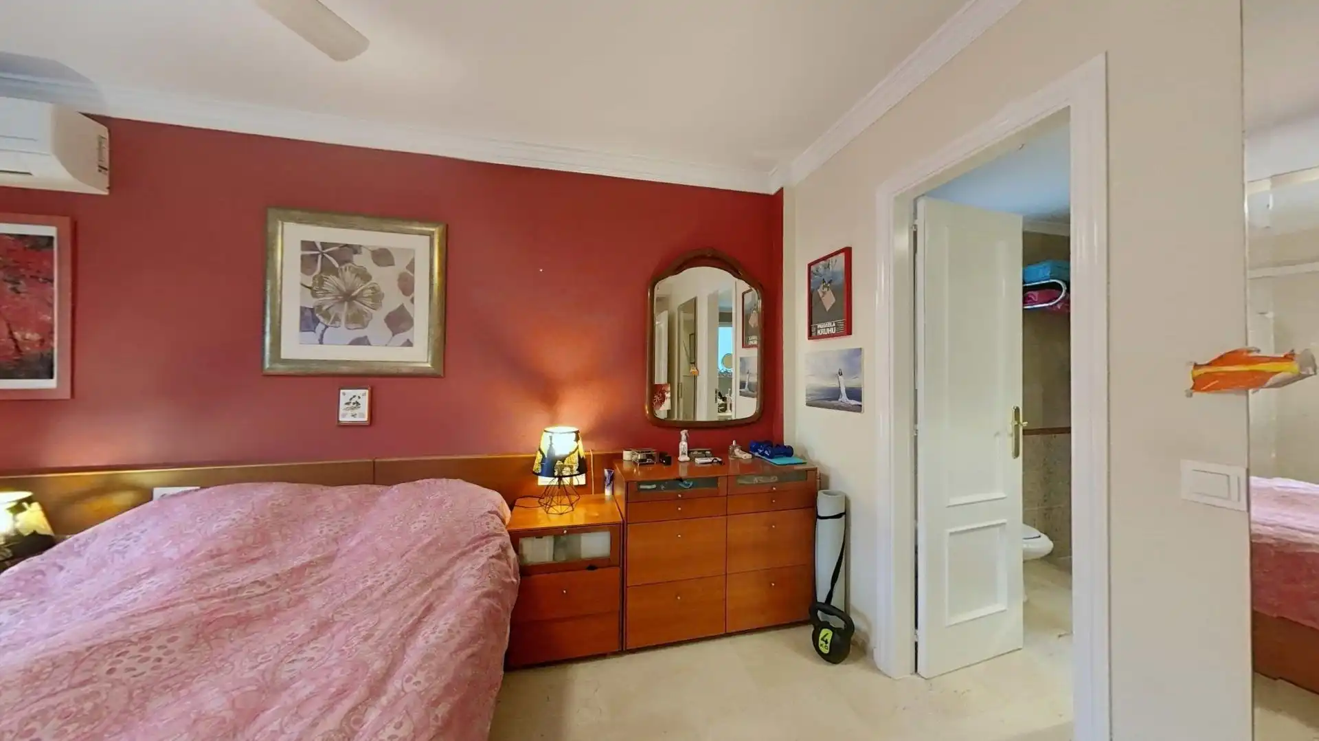 Schlafzimmer von Wohnung zum Verkauf in Málaga mit Klimaanlage, Privatgarten und Terrasse