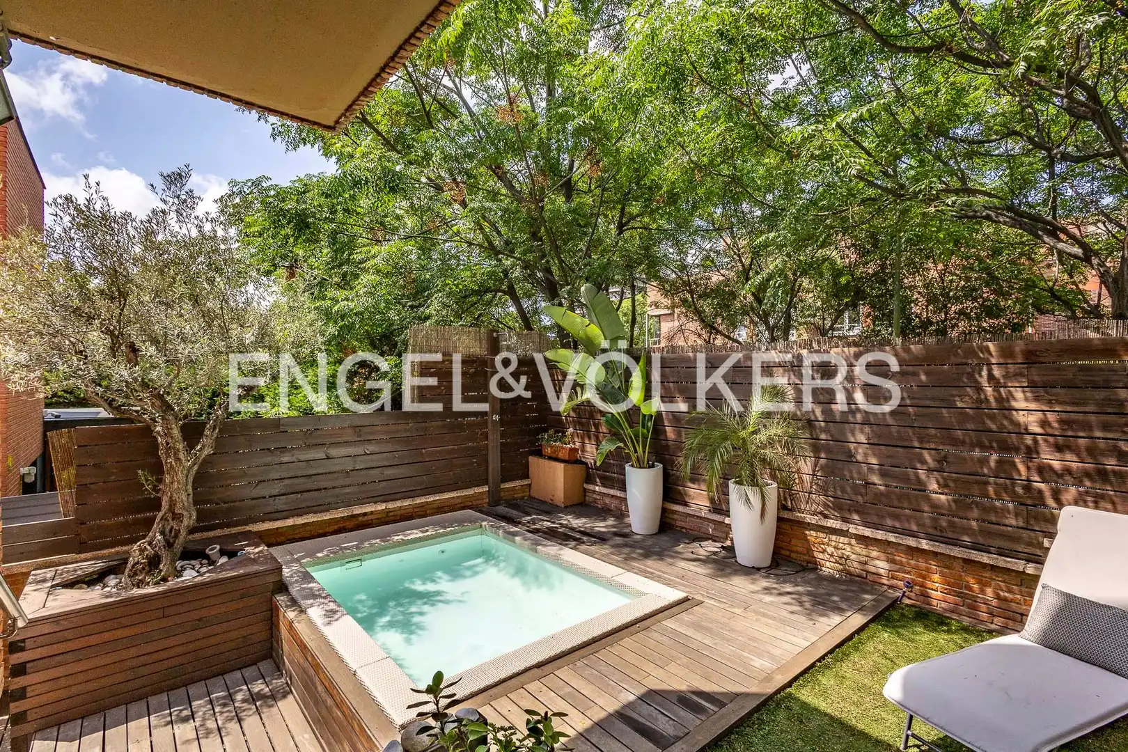 Terrassa de Apartament en venda en Esplugues de Llobregat amb Aire condicionat, Calefacció i Jardí privat