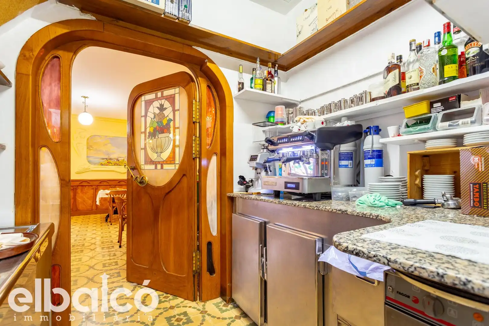 Cocina de Local en venta en Tarragona con Aire acondicionado