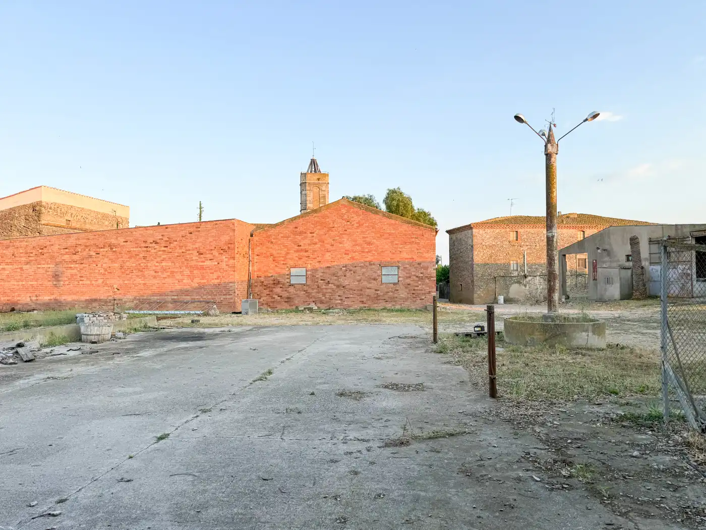 Vista exterior de Finca rústica en venda en Riumors amb Jardí privat i Balcó