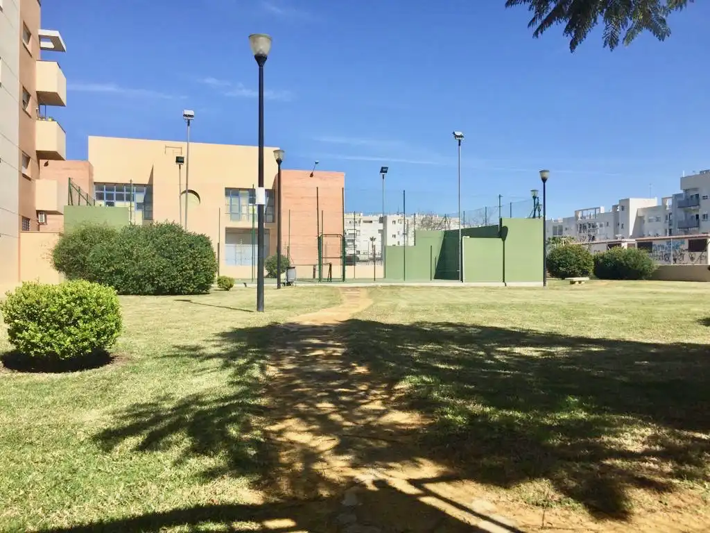 Vista exterior de Piso en venta en Jerez de la Frontera con Aire acondicionado, Calefacción y Jardín privado