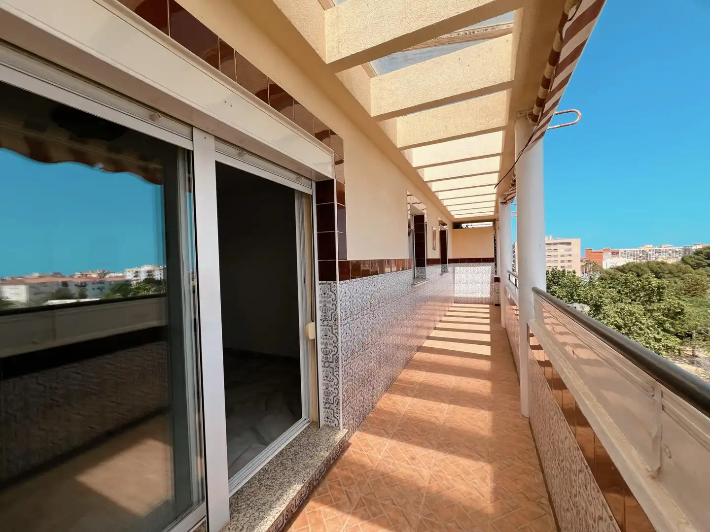 Terrasse von Dachboden zum Verkauf in Torremolinos mit Klimaanlage, Heizung und Terrasse