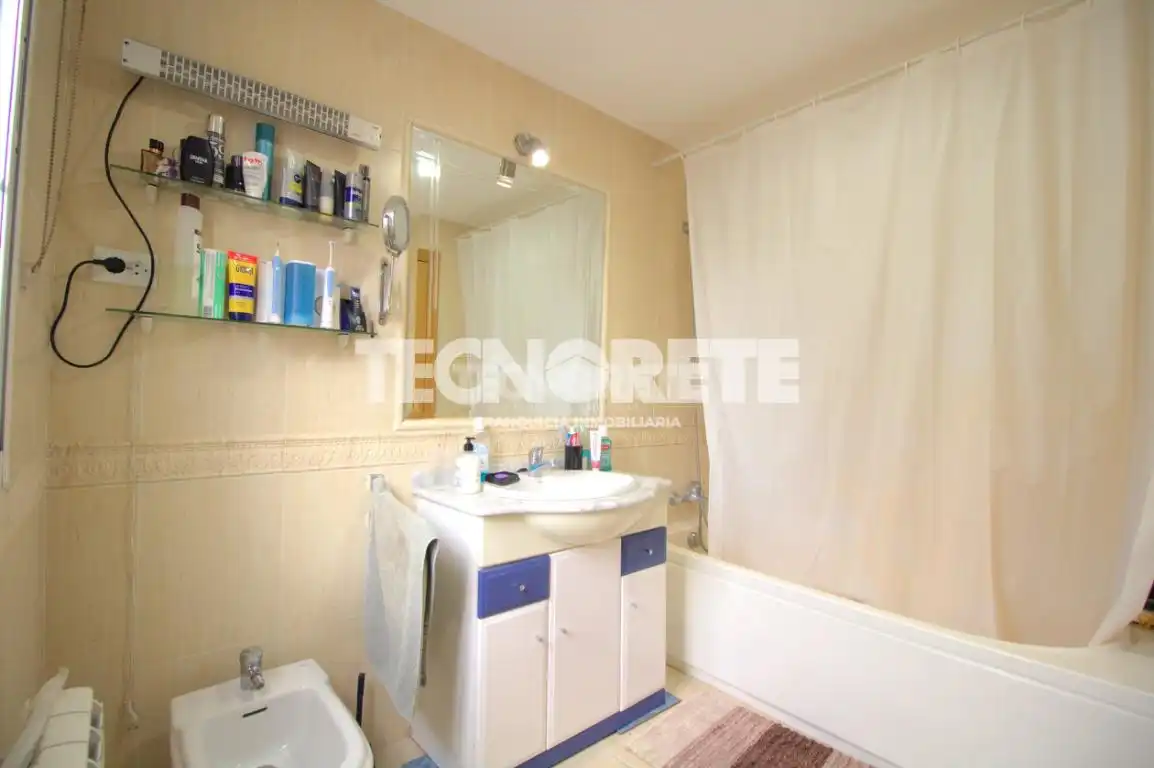 Casa adosada en venta en Calle Zurbarán, Las Ventas de Retamosa