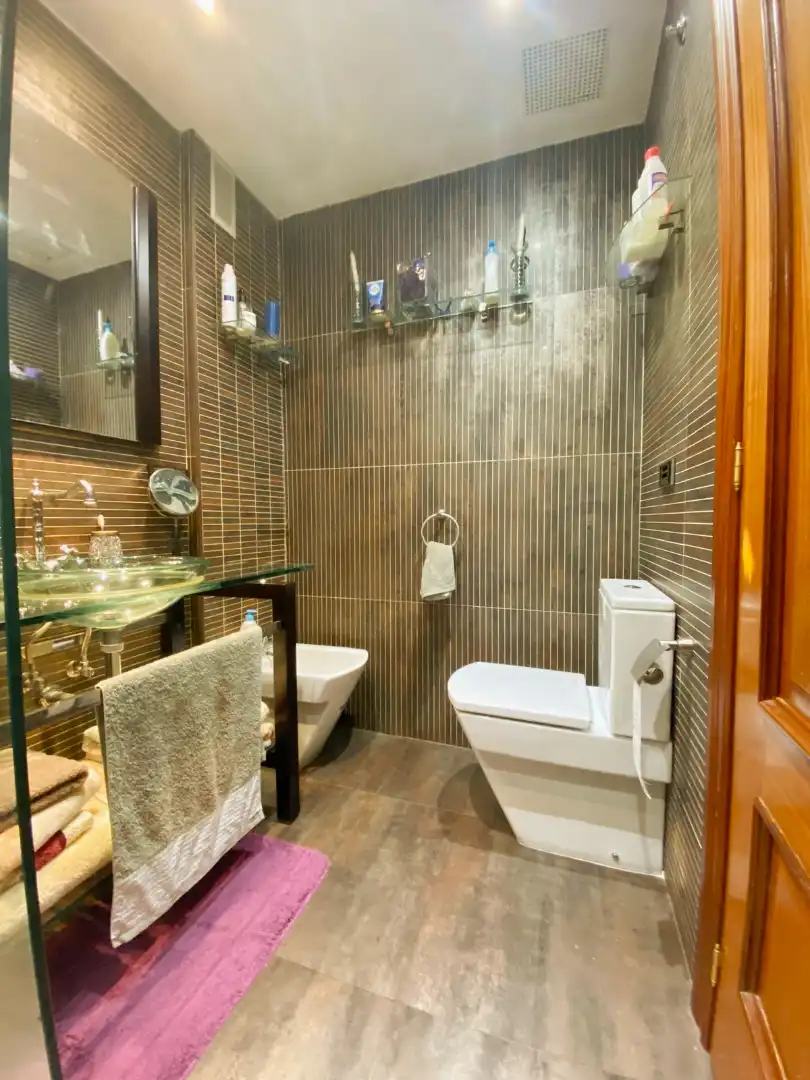 Bathroom of Duplexes for sale in Palencia  with Heating, Parquet flooring and Oven