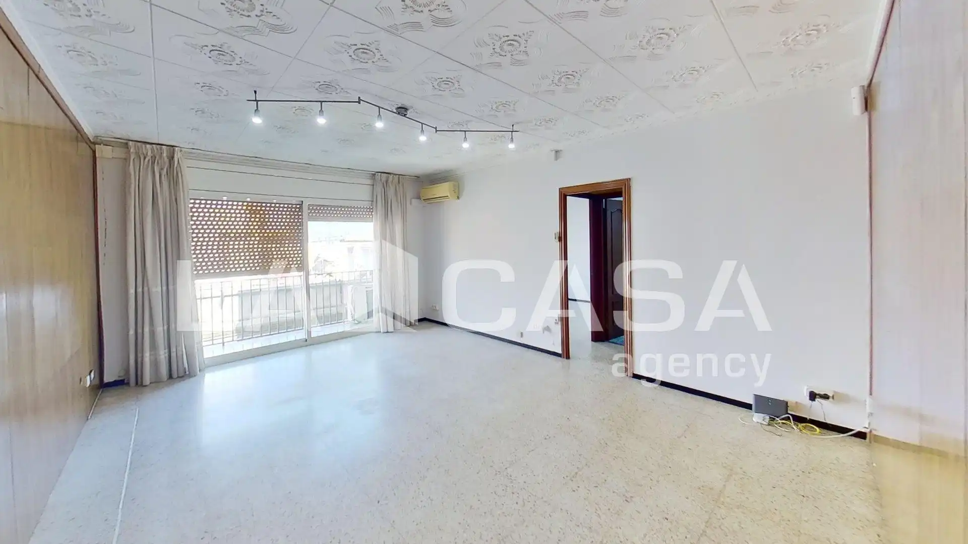 Flat with terrace for sale in Carrer de la Independència, imagen 7