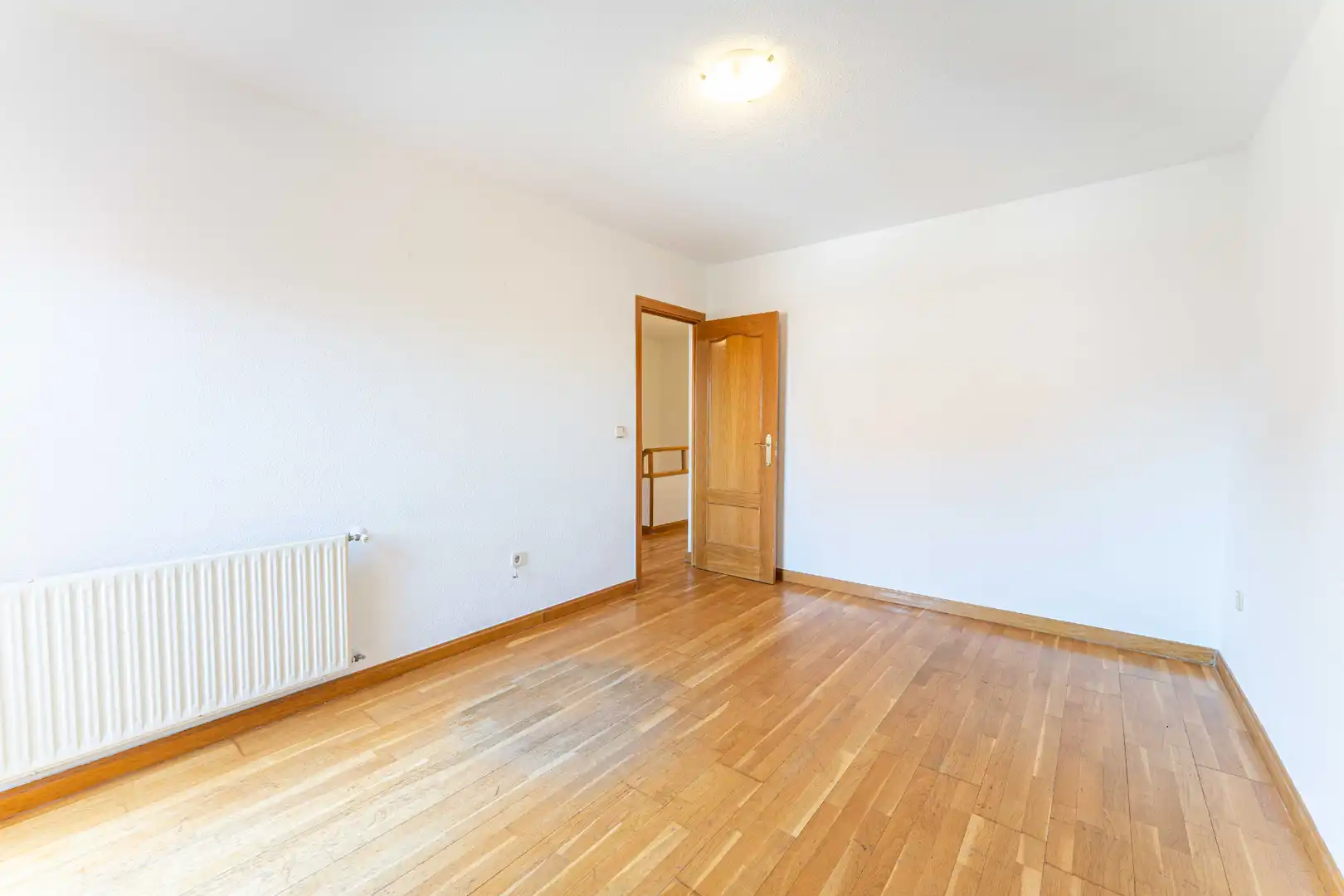 Casa adosada en venta en Las Rozas de Madrid con Calefacción, Jardín privado y Parquet