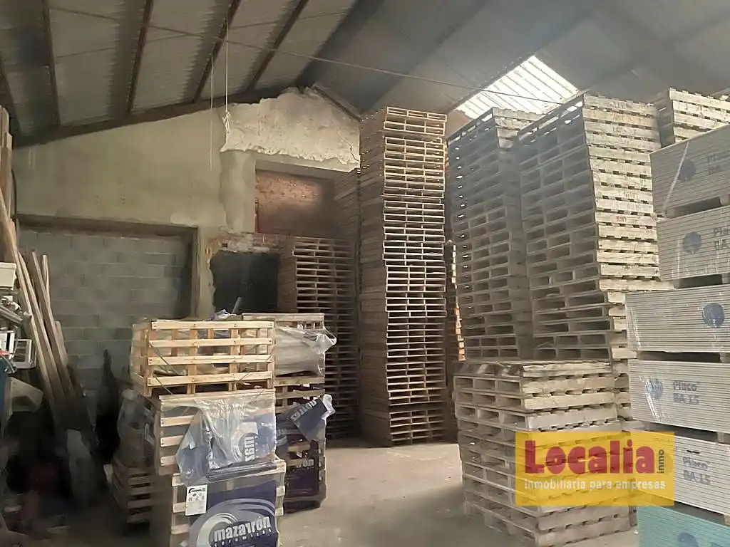 Fabrikhallen zur Miete in Arenas de Iguña