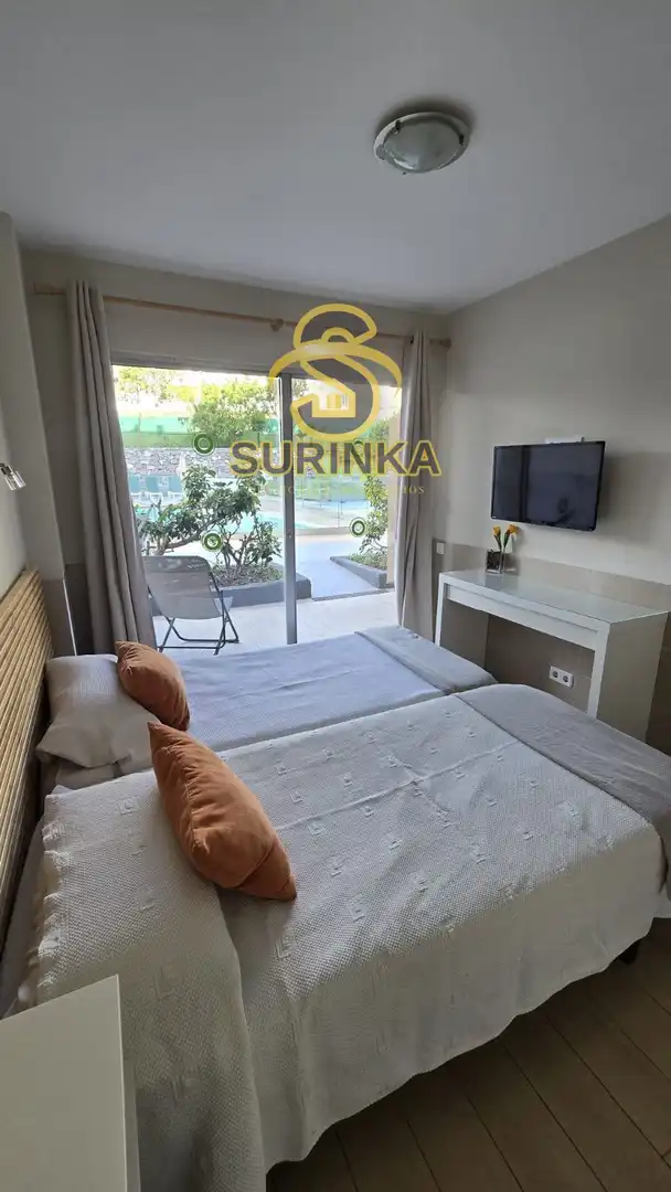 Habitación de Piso de alquiler en San Bartolomé de Tirajana con Terraza, Piscina y Amueblado