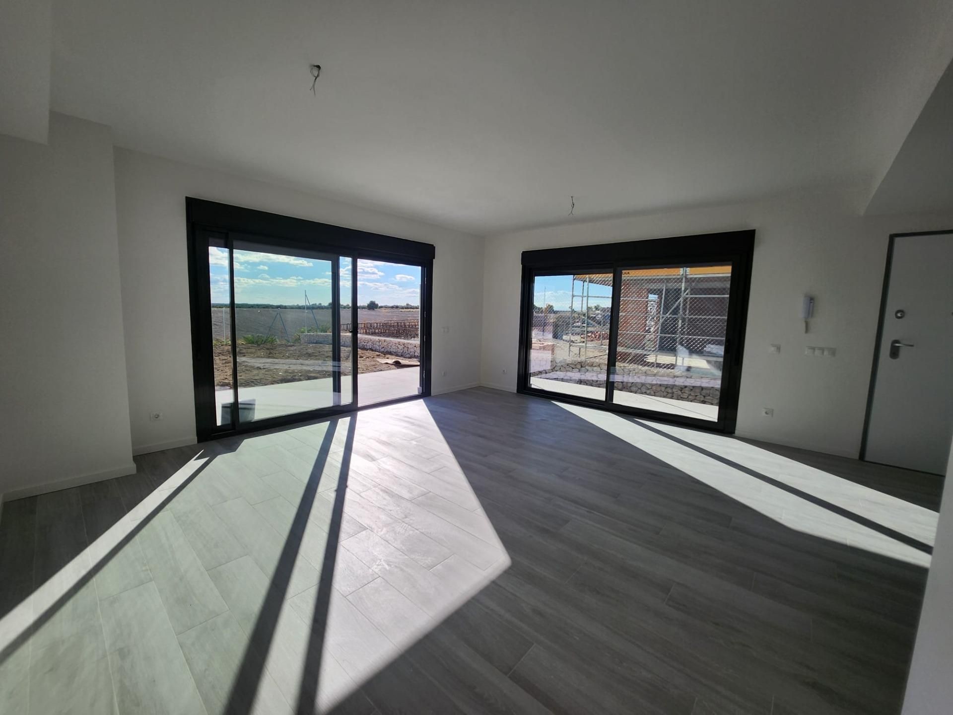 Single-family semi-detached for sale in Calle de Pinar de Abantos, 186, Villalbilla pueblo