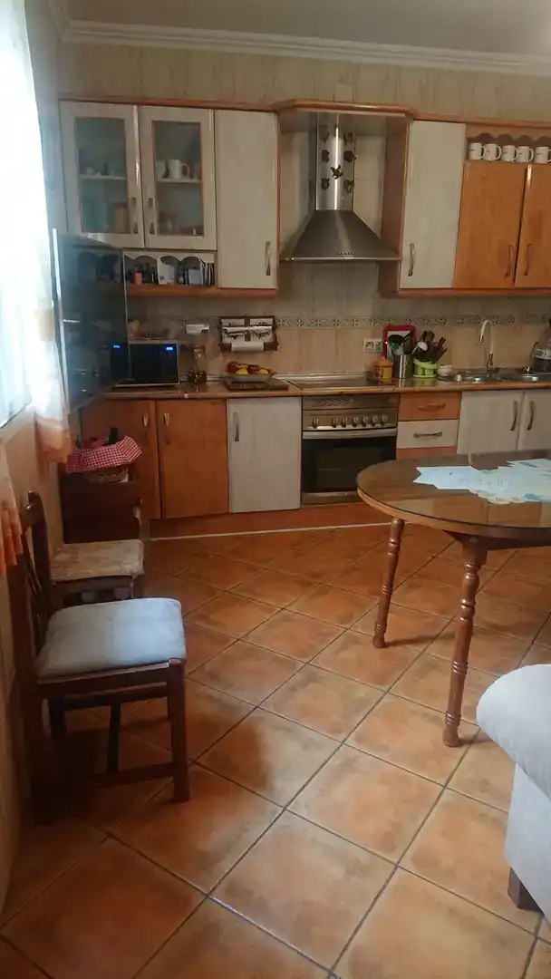 Cuina de Casa adosada en venda en Jódar amb Aire condicionat i Balcó