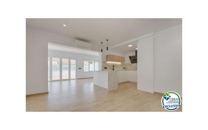 Kitchen of House or chalet for sale in Roses  with Air Conditioner