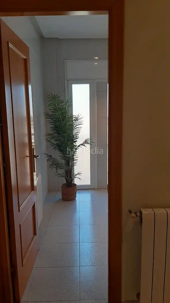 Casa con jardín en venta en Carrer Joaquim Ruyra 6, imagen 4