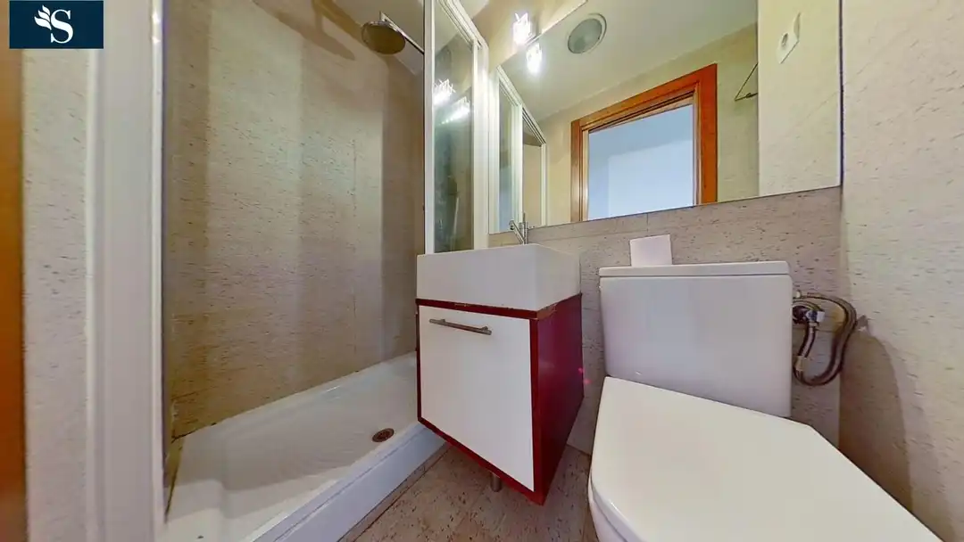 Bathroom of Flat for rent in Madrid  with Air Conditioner, Heating and Terrace