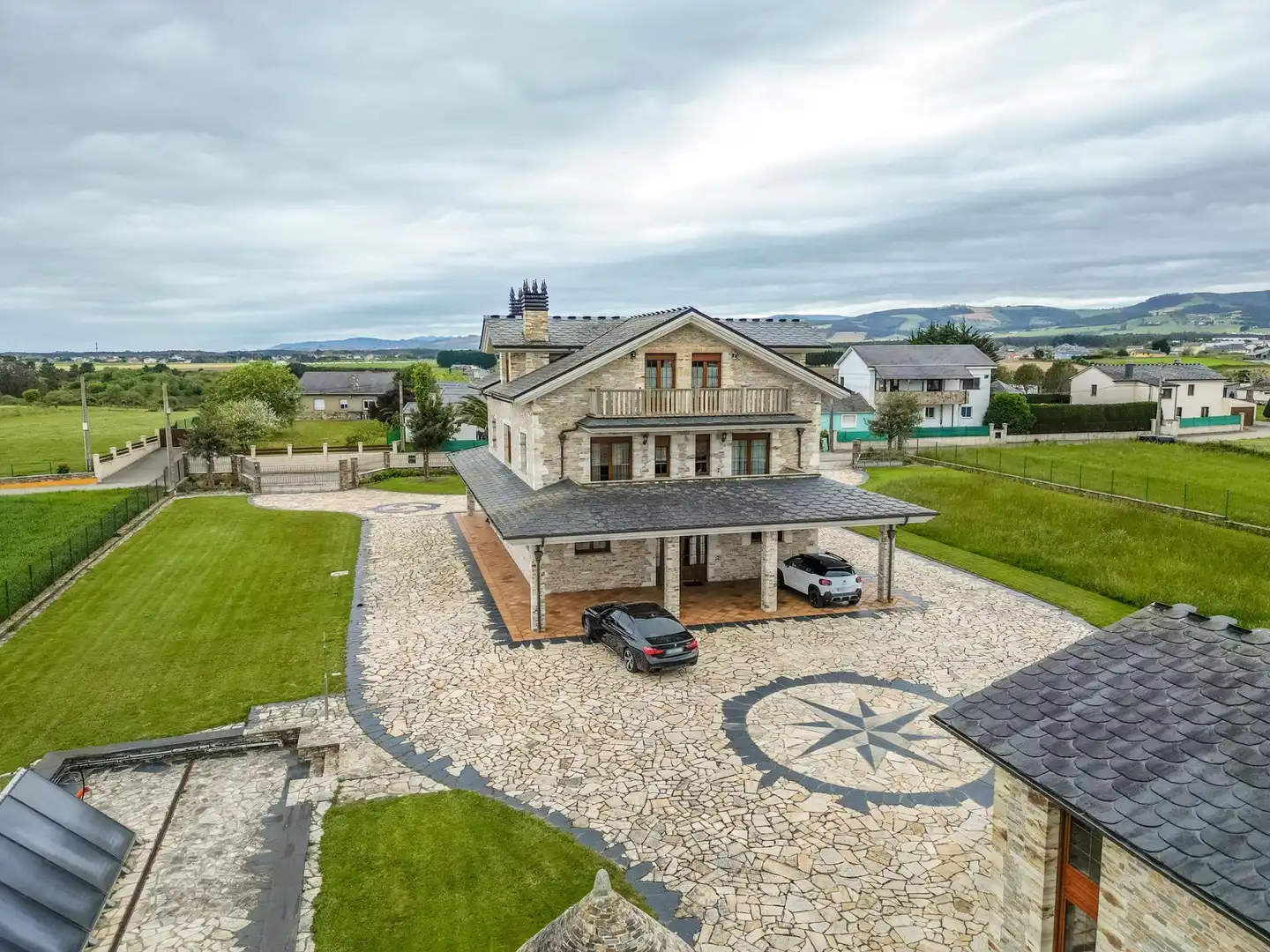 Houses for sale in Castropol