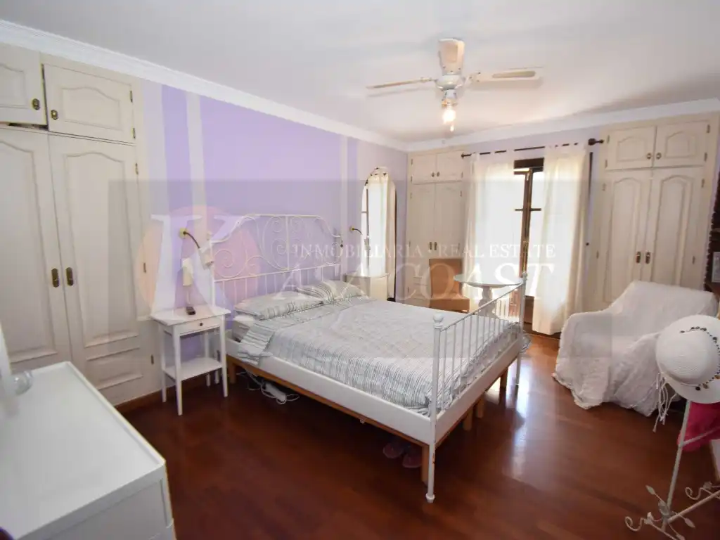 Habitación de Casa adosada en venta en Fuengirola con Aire acondicionado, Jardín privado y Terraza