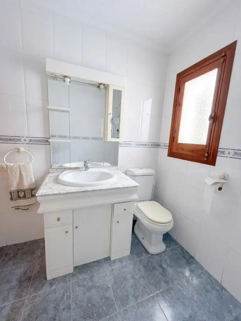 Bathroom of Flat for sale in Málaga  with Air Conditioner, Heating and Terrace