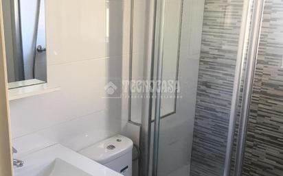 Bathroom of Flat for sale in  Sevilla Capital