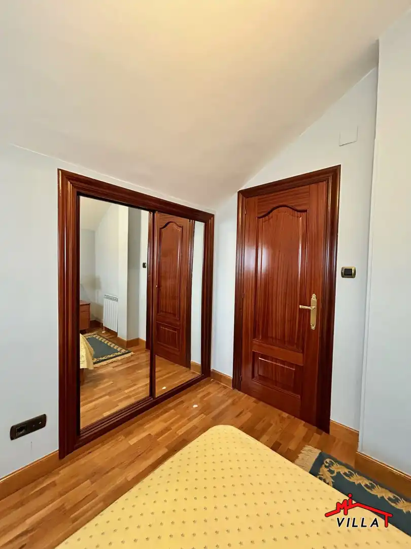 Schlafzimmer von Haus oder Chalet zum Verkauf in Laredo mit Heizung und Terrasse