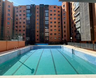 Piscina de Pis en venda en  Madrid Capital amb Aire condicionat, Calefacció i Traster