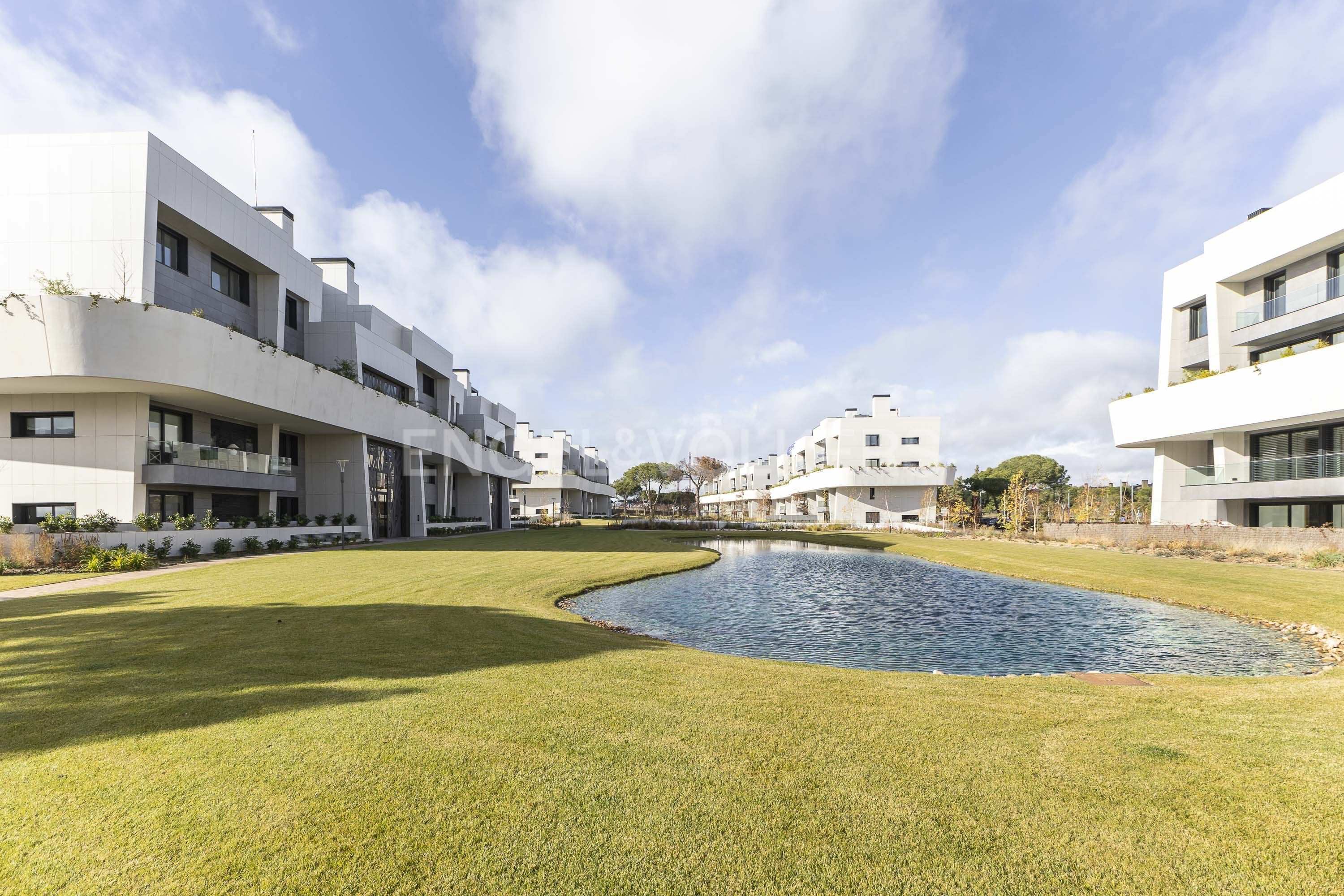 Exterior view of Apartment for sale in Pozuelo de Alarcón  with Air Conditioner, Heating and Terrace