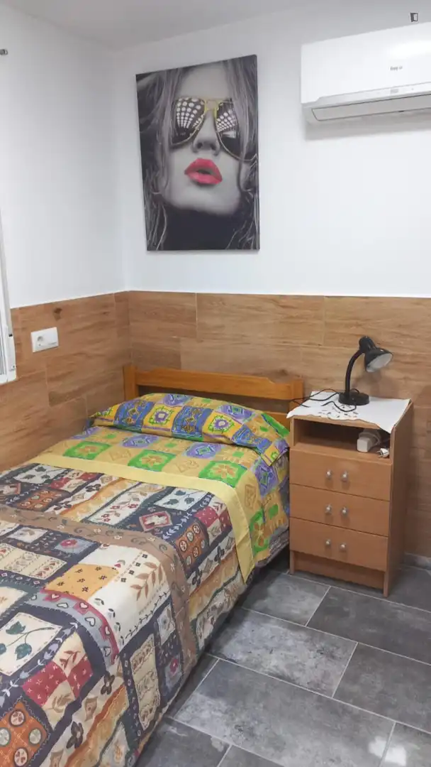 Dormitori de Estudi de lloguer en L'Hospitalet de Llobregat amb Aire condicionat, Calefacció i Moblat