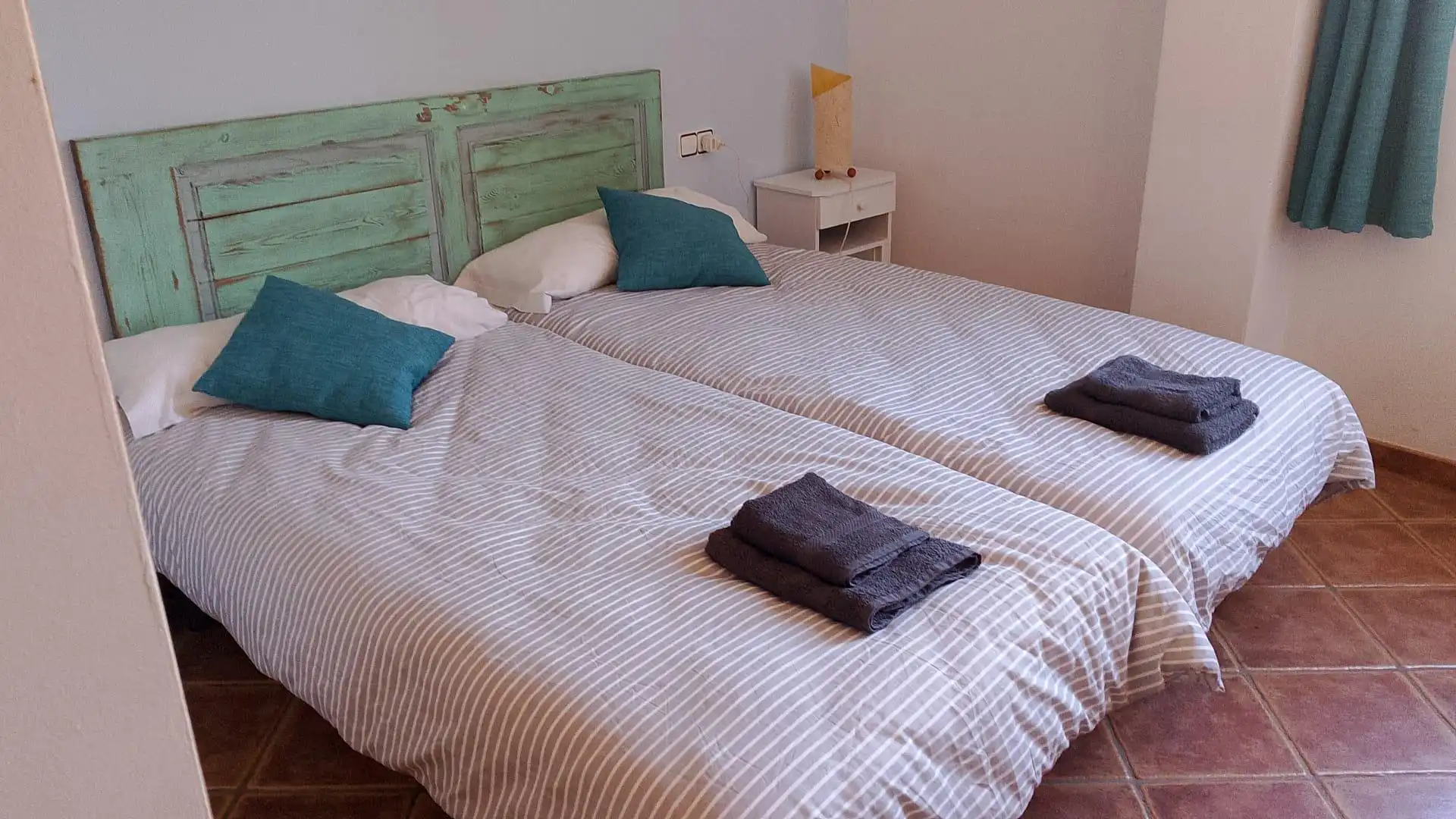 Schlafzimmer von Country house zum Verkauf in Porqueres mit Heizung, Privatgarten und Ofen