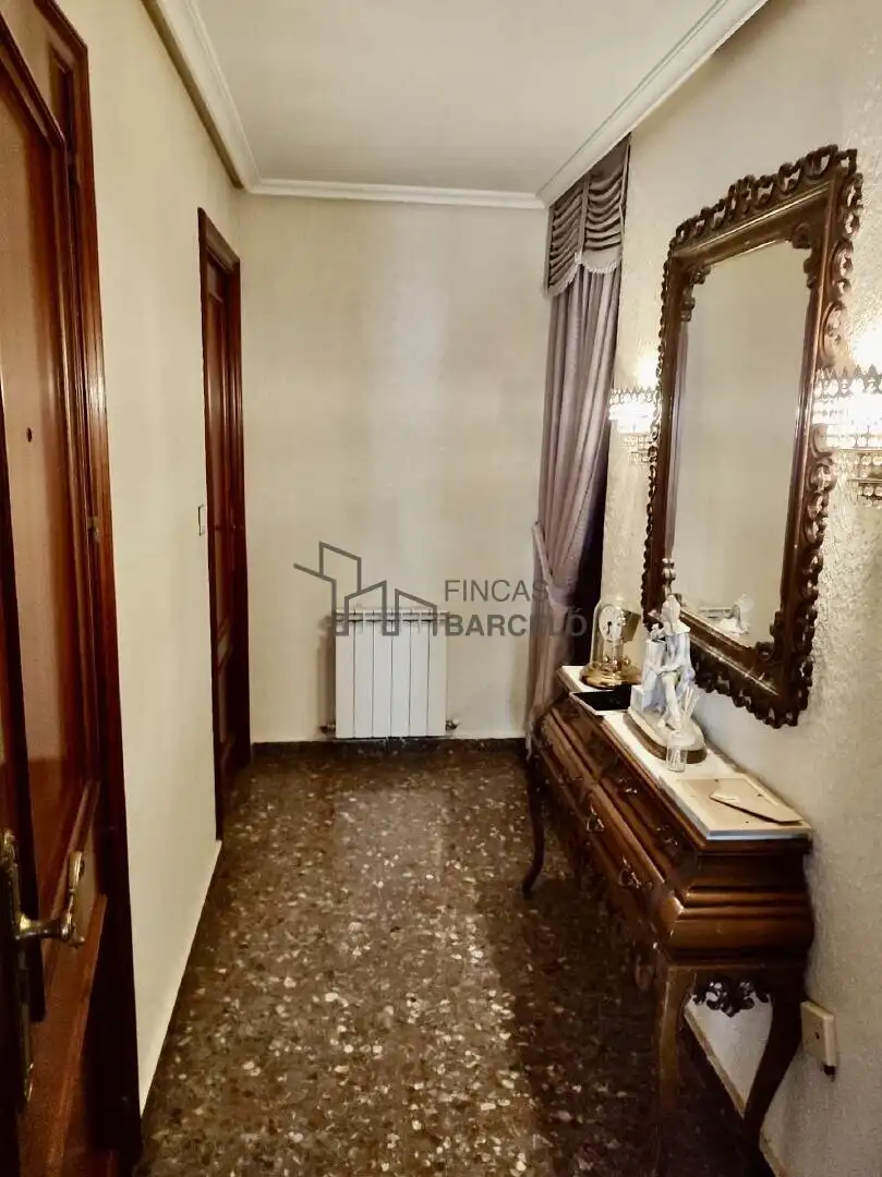 Casa adosada en venta en Tauste